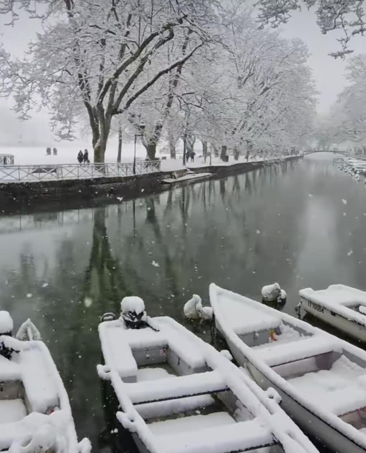 Annecy Sainte Claire Duplex Gare-Lac 4E Etage 4Ou6 Personnes Экстерьер фото